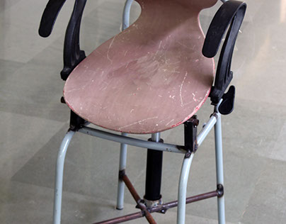 EASY STEP : A CHAIR CONCEPT