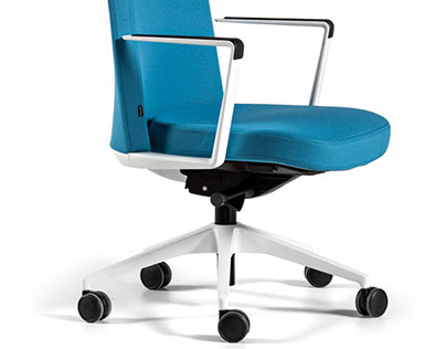 Cron, the dynamism and usefulness in a classic chair