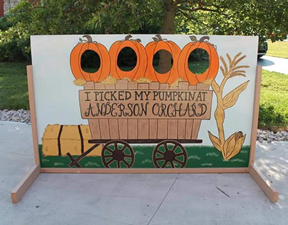 Hand painted photo board for Anderson Orchard.