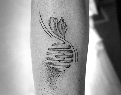Circle & Leaf Tattoo