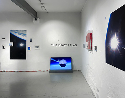 This is Not A Flag | Galerie Kernweine