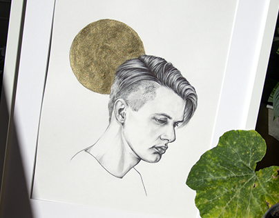 Golden moon | Ballpoint pen portrait | Illustration