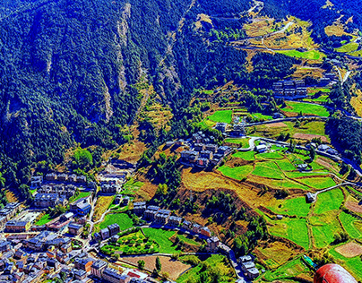 Canillo - El gegant del Roc del Quer - Andorra