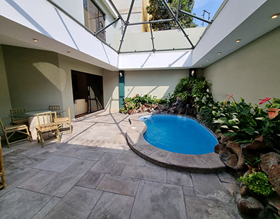 Casa con piscina en Surco