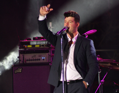 Robin Thicke at the Mabala Noise Concert
