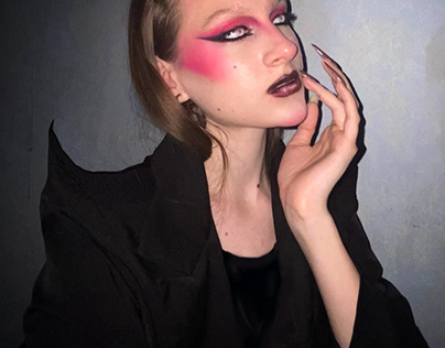 Vamp makeup