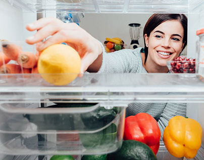 How to clean your refrigerator for less than 20 min.