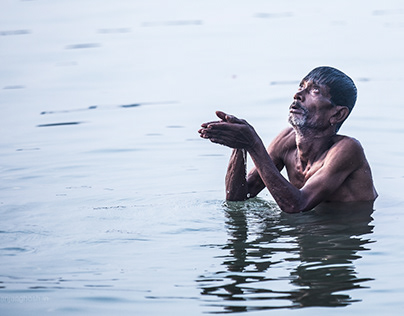 Heatwave Relief: Kolkata's Ganges River Oasis