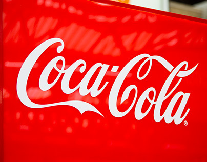 Coca-Cola tweet machine