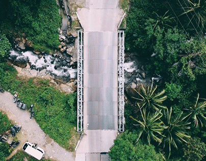 Bridge in the Middle Frame