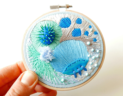Hedgehog structures - 3D hand embroidered hoop