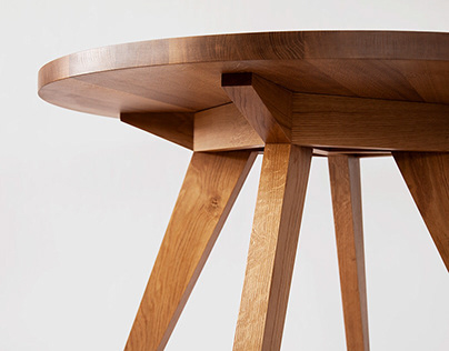 Round oak dining table