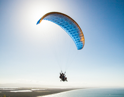 Wayne Roberts, Paraglider - UNO Magazine