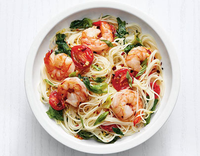 Pasta with shrimp and greens