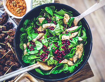 Spinach, Chicken and Pomegranate Salad