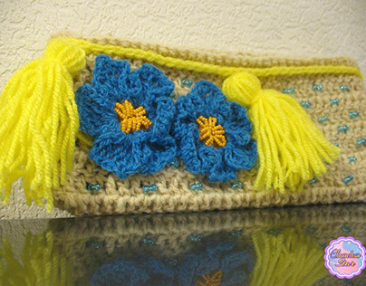 Drew: Crochet Milky-White Zipper Pouch