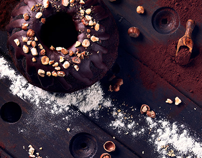 Bundt whit Chocolate and Hazelnut - Food Photography