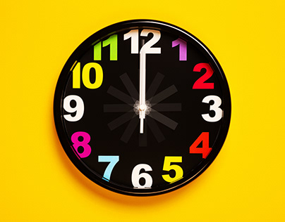 Clock modern minimalist logo design with free Mockup