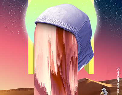Helmet full of sand by Julian Arisandi