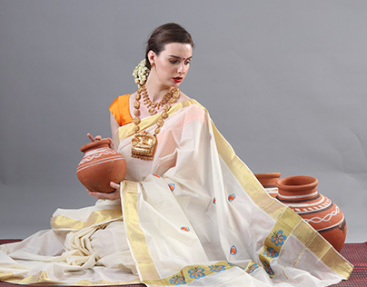 Saree Stories : weaving traditions with style