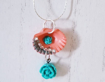 Hand made seashell Necklace in orange and turquoise