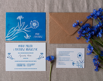 Wedding invitations with cornflowers
