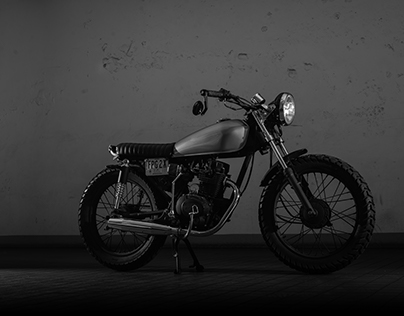 ISLO 125cc Cafe Racer Motorcycle | Photography