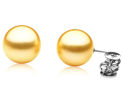 Pearl Earrings Make the Perfect Holiday Present of 2022