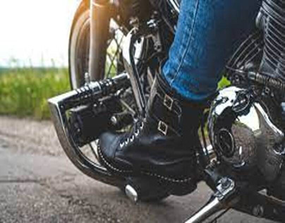 Best Motorcycle Boots for Short Riders in 2022