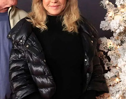 Goldie Hawn The Christmas Chronicles 2 Puffer Jacket