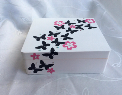 Butterfly Design Cigarette Rolling Box