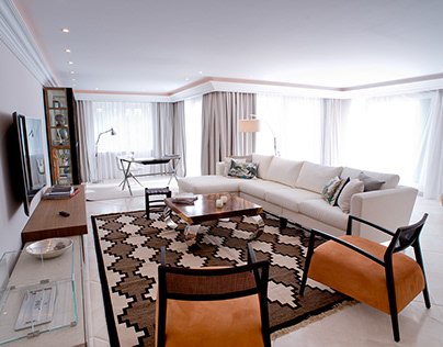 Mediterranean-style duplex apartment