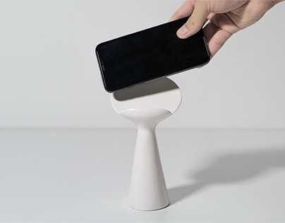 SWAN / Ceramic Smartphone Stand