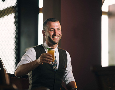 Tomek Malek : World champion flair bartender for Dilmah