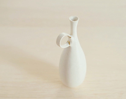 single-flower vase