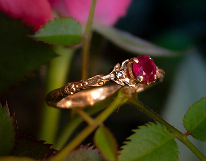 Engagement ring with ruby