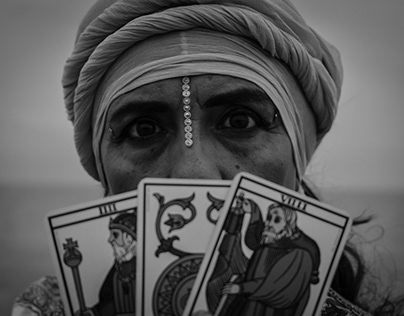 The gypsy and the tarot