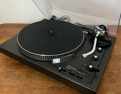 HIRE OR RENT TECHNICS TURNTABLE