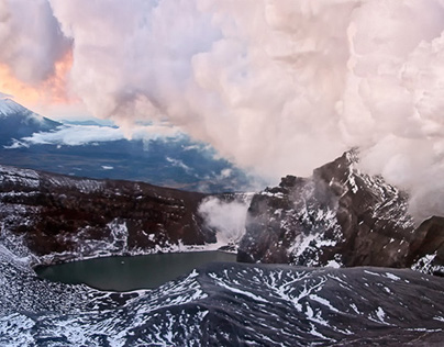 Goreliy volcanic craters