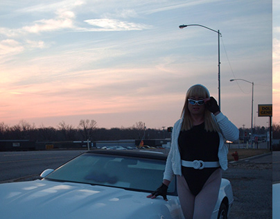 Lady Gaga: "Little White Corvette Love Game"