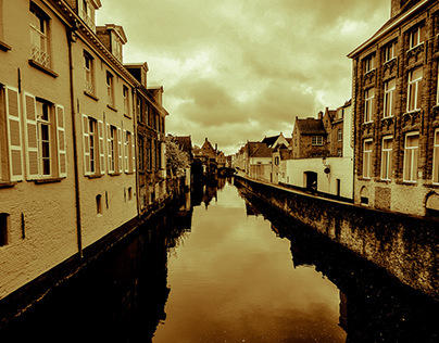 THE place to start with: Bruges!