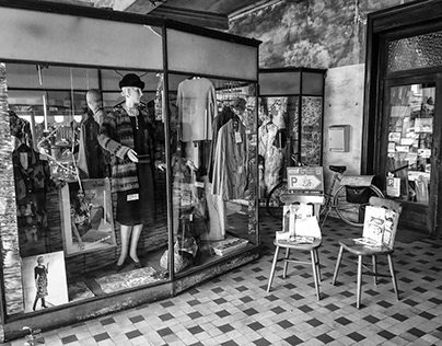 La Petite Vintage Store