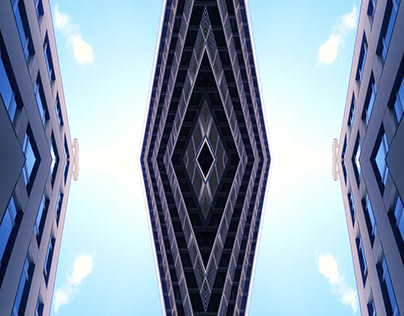 Photomontage architecture minimale vertical ciel bleu