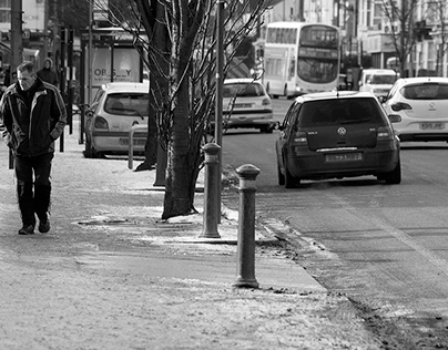 Brrr, snowy street photography.