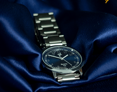 E157: Unique watches Counterclockwise