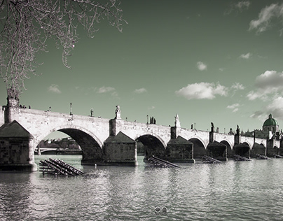 Photo | Charles Bridge in 590nm | Prague