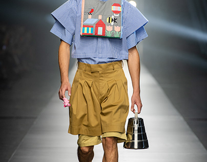 Milan Fashion Week SS23 - When the bee stings...