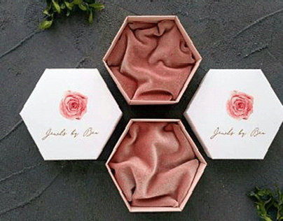 Custom packaging Inspiring Boxes.