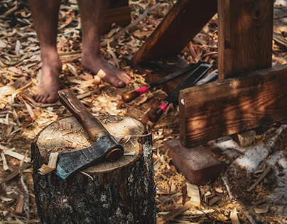 The Barefoot Bowmaker