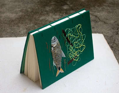 Cadernos bordados Embroidered books